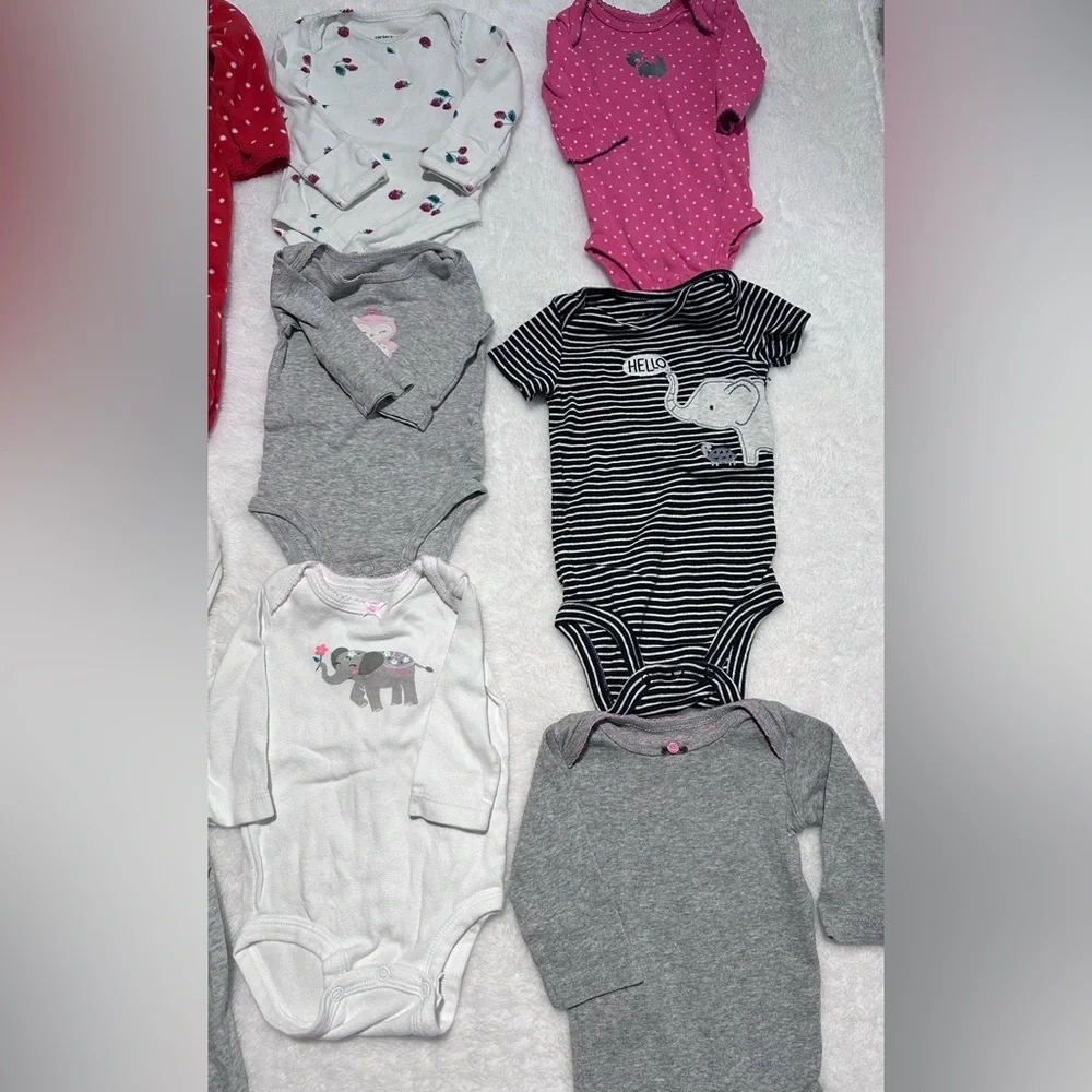 Baby 3 month size bundle bodysuit sleepers pants wardrobe - Picture 4 of 5